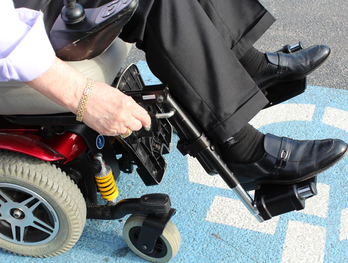 Pride Jazzy Elevating Leg Rests ELR Set