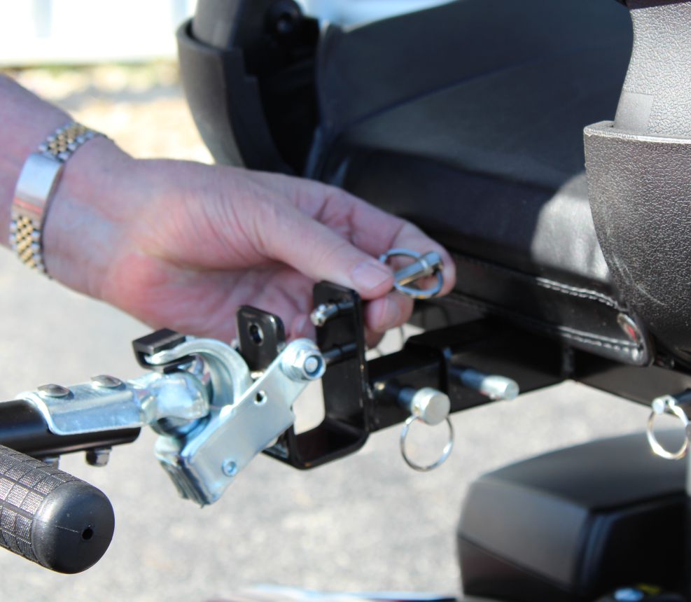 Conjunto de enganche de remolque para scooter Challenger Mobility Haul-N-Go