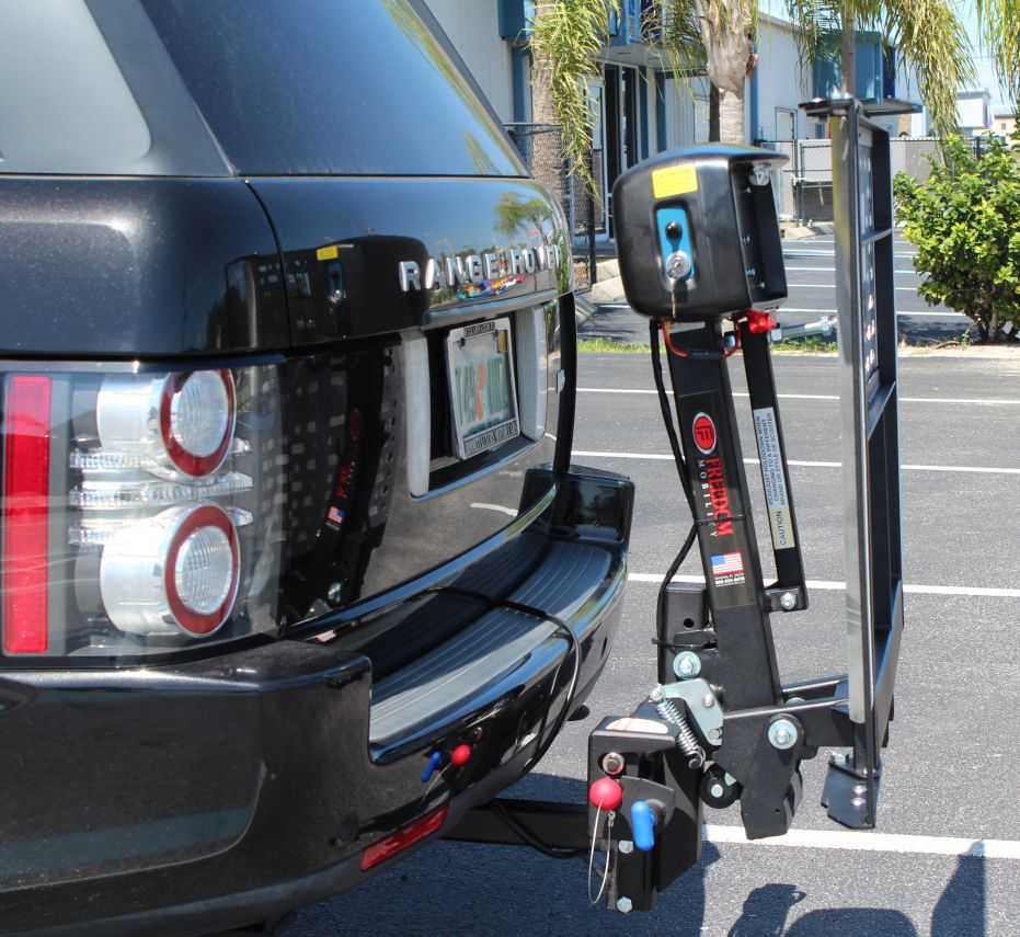 Freedom Mobility CGM350S Fully Automatic Scooter and Powerchair Auto Lift