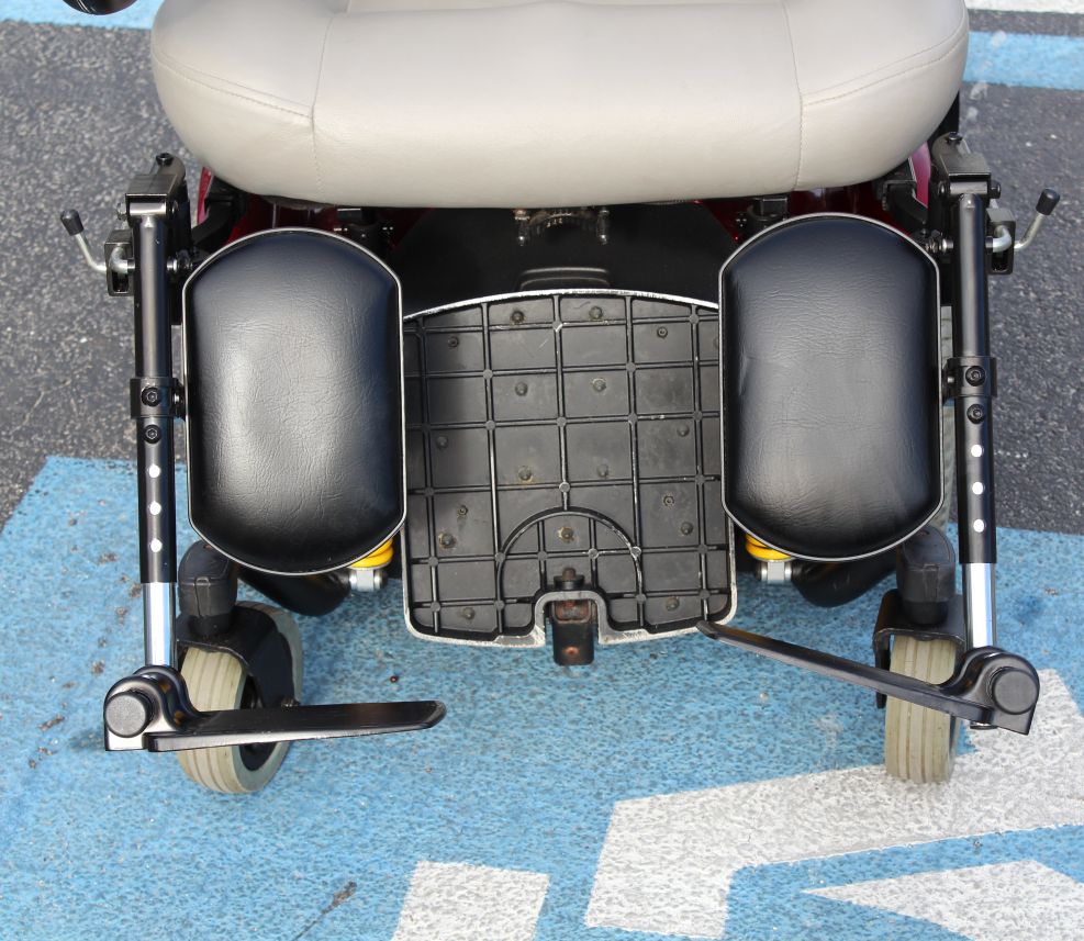 Pride Jazzy Elevating Leg Rests ELR Set