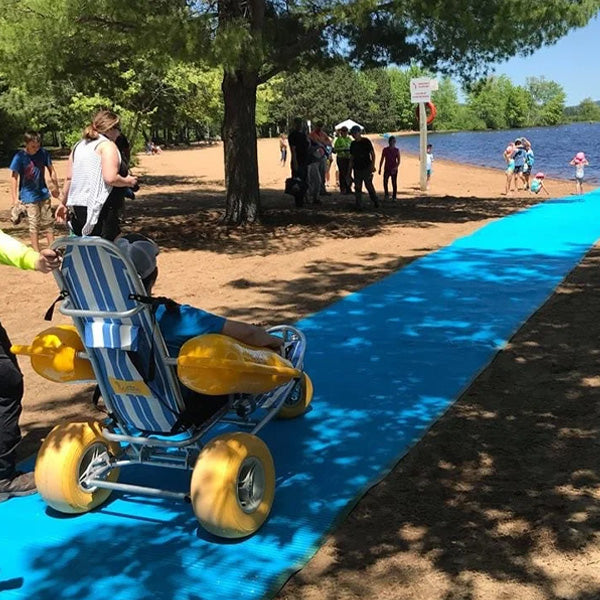 Tapis de plage en rouleau non tissé 100 % polyester recyclé ACCESSMAT par Access Rec