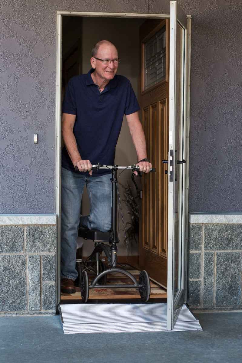 TRANSITIONS Angled Entry Ramp by EZ-ACCESS- Open Box