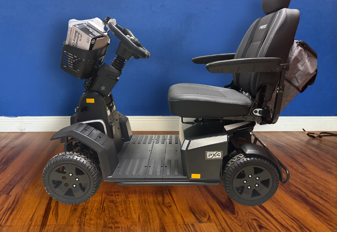 Pride Mobility SC134 PX4 4 Wheel Heavy Duty Mobility Scooter Open Box ...