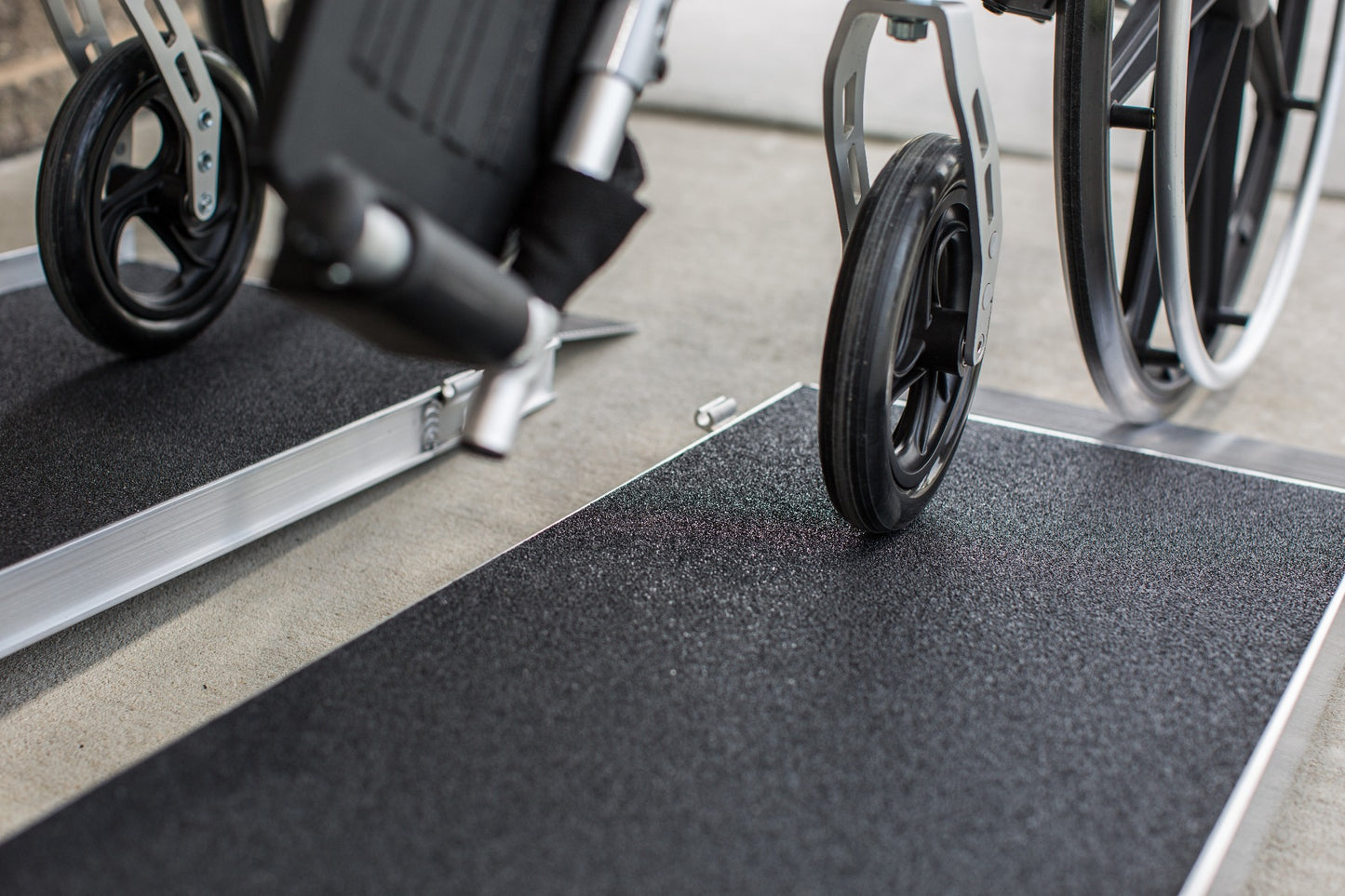 SUITCASE® Singlefold AS Ramp by EZ-ACCESS®