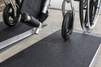 SUITCASE® Singlefold AS Ramp by EZ-ACCESS®