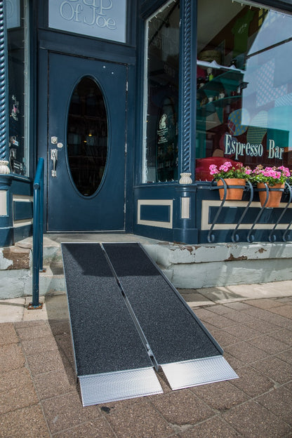 SUITCASE® Singlefold AS Ramp by EZ-ACCESS®