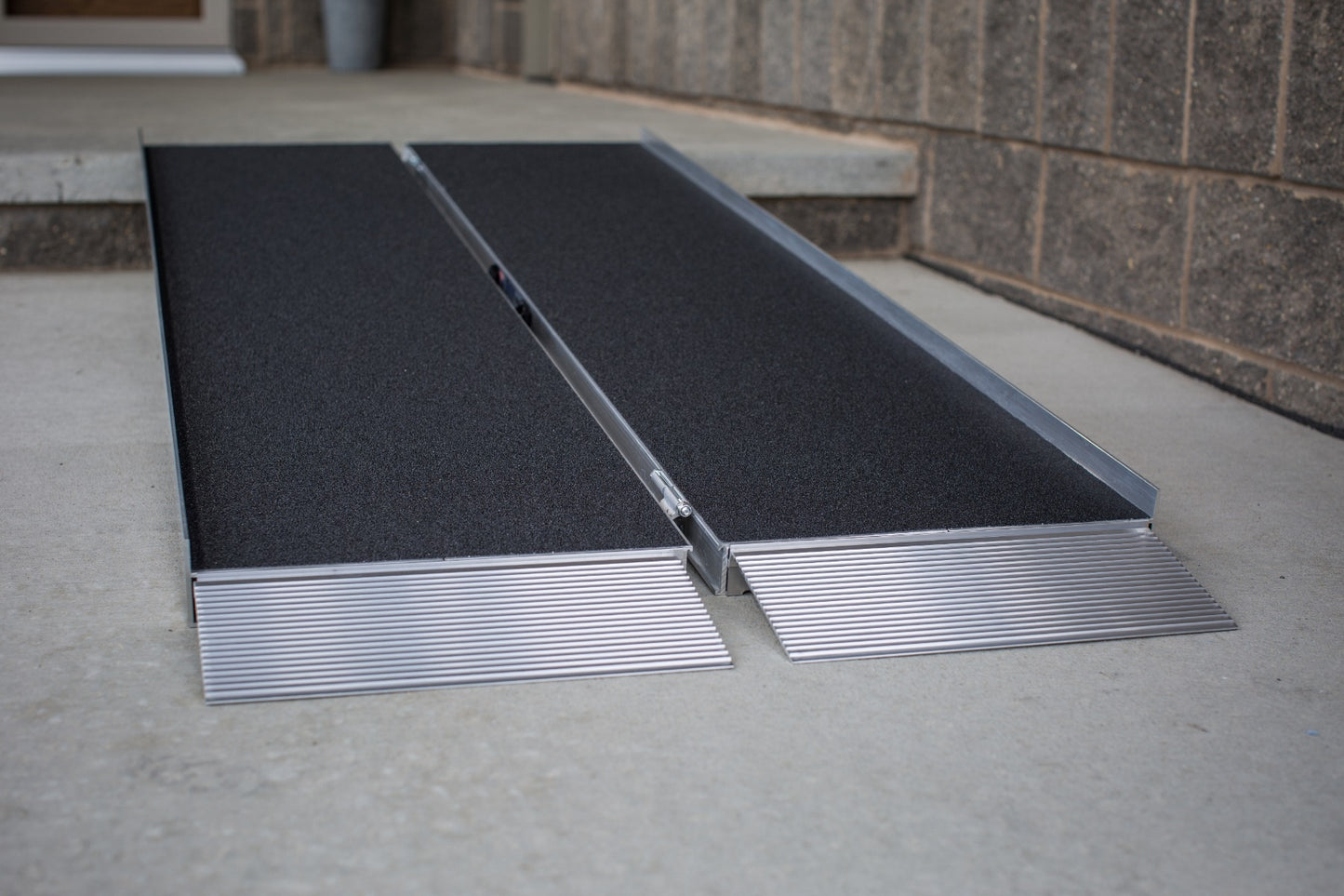 SUITCASE® Singlefold AS Ramp by EZ-ACCESS®