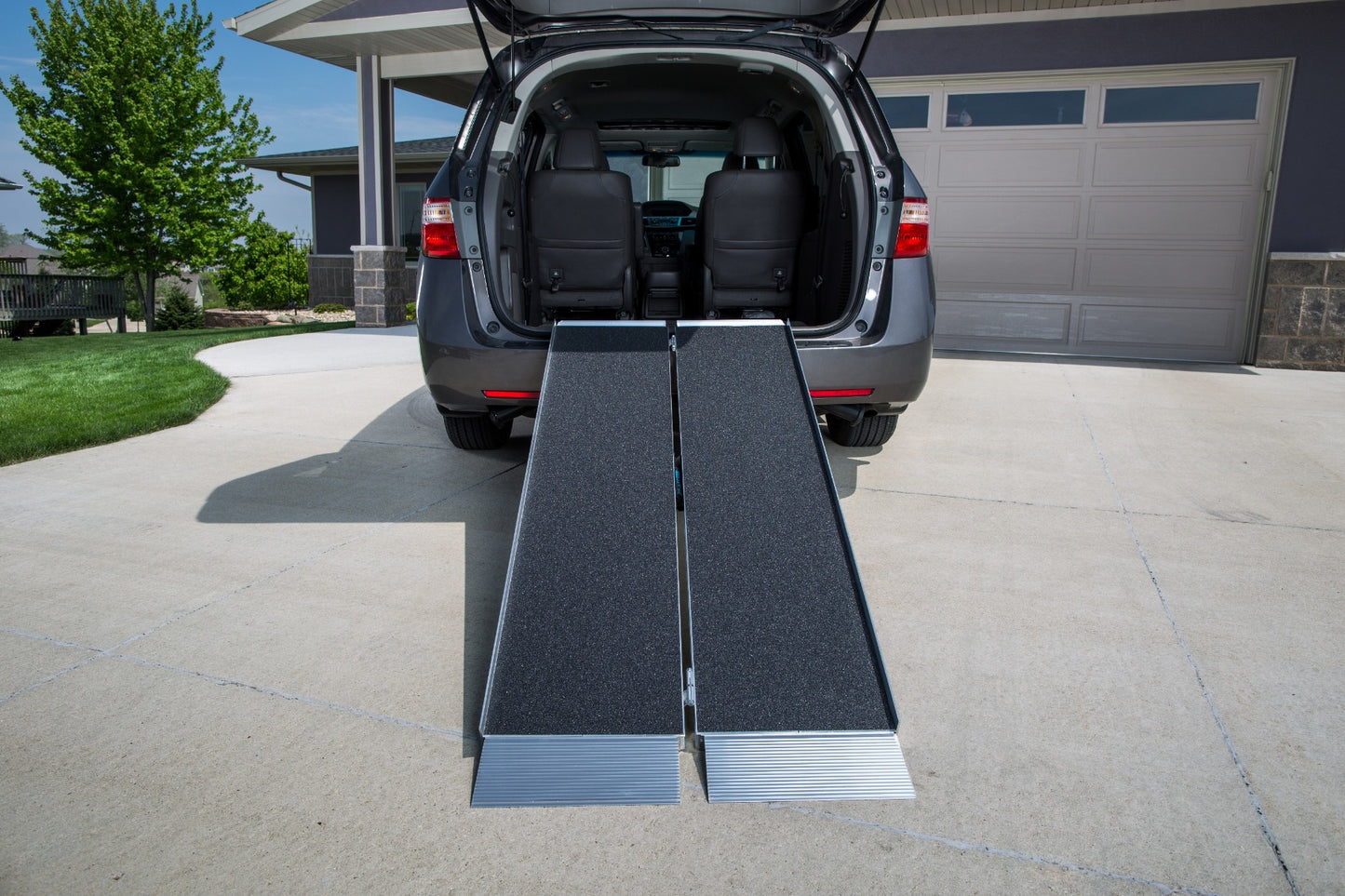 SUITCASE® Singlefold AS Ramp by EZ-ACCESS®