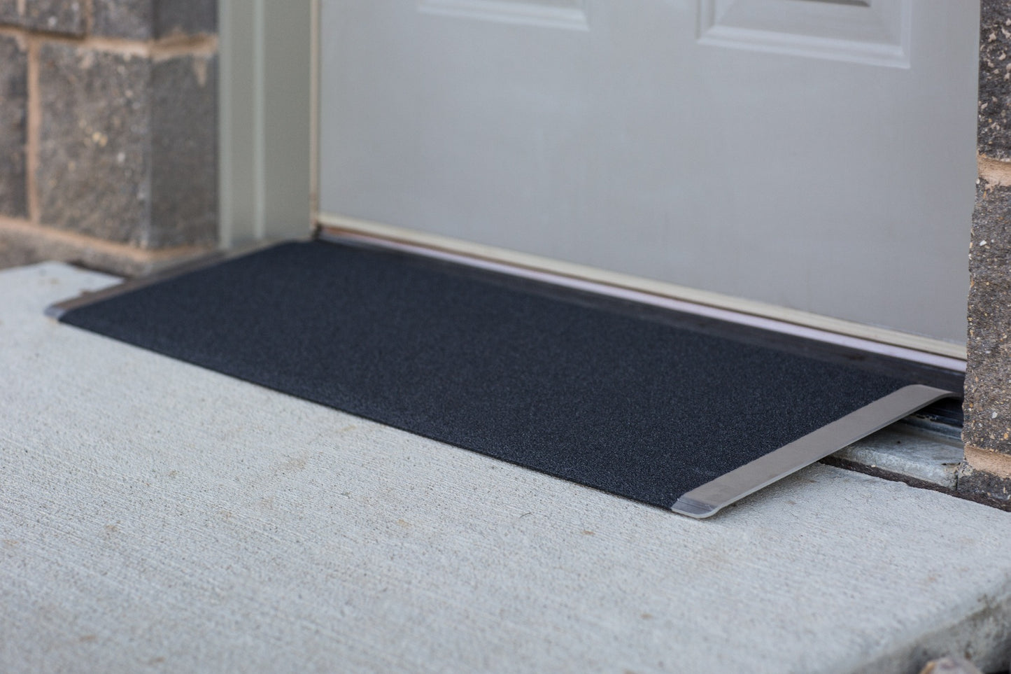 TRANSITIONS® Angled Entry Plate by EZ-ACCESS®
